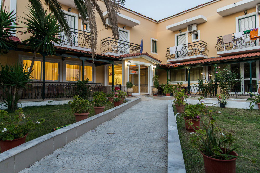 dal travel Perkes Hotel Complex