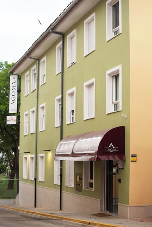 Hotel Hostal Ágora cazare Novele