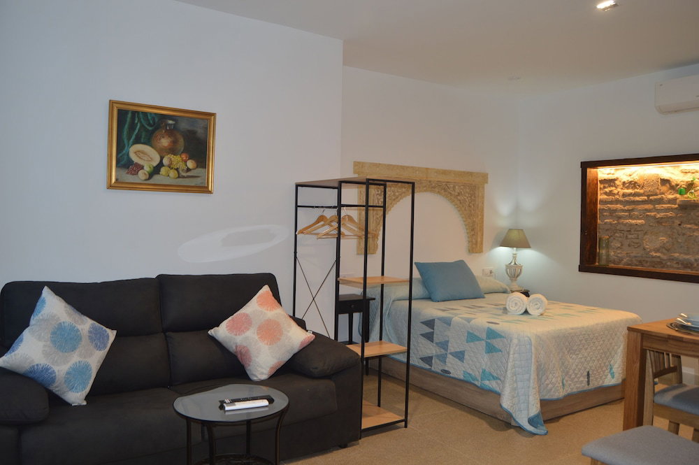 Hotel Apartamentos Plazuela Arco El Portillo