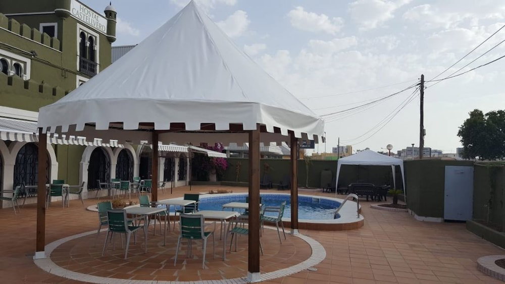 Hotel Hostal Castellverd