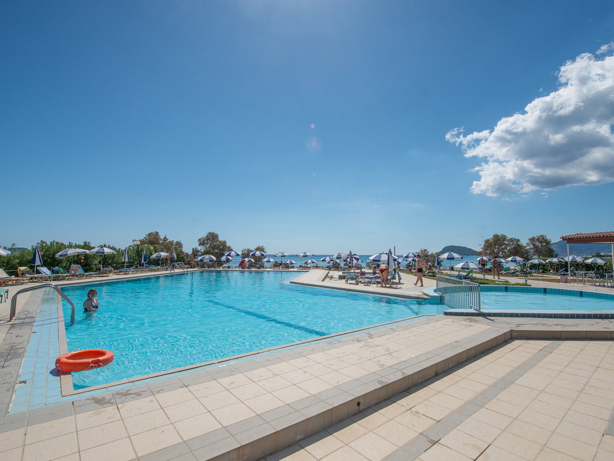 dal travel Astir Beach
