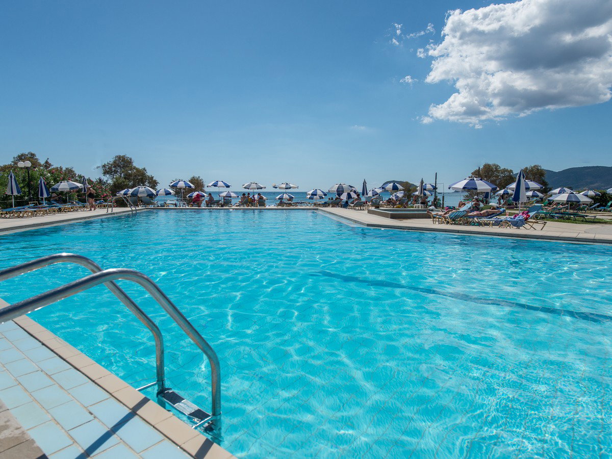 dal travel Astir Beach