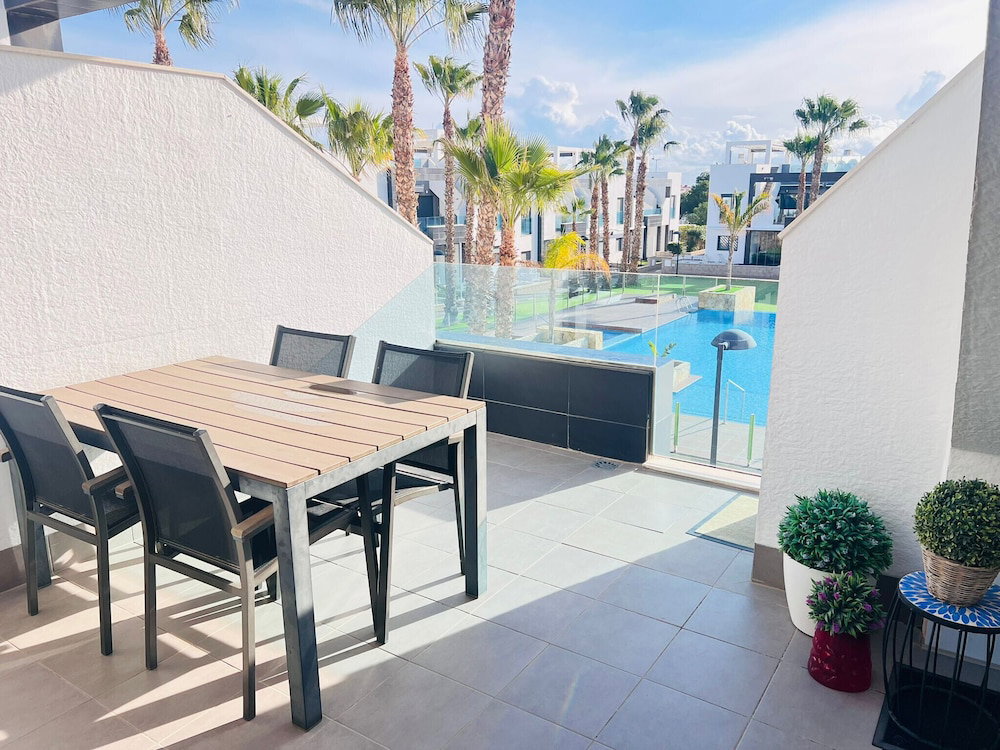Hotel Penthouse Oasis Beach Iv La Zenia