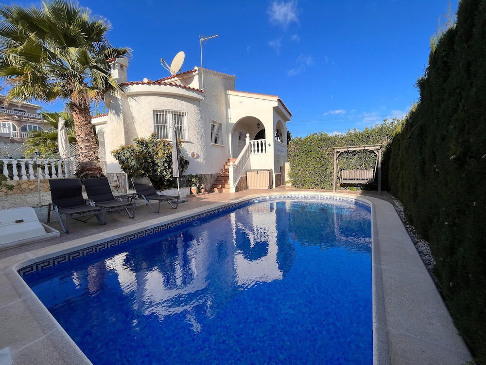 Hotel Costa Blanca Poolside Bliss