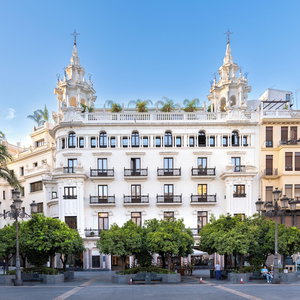 Hotel H10 Palacio Colomera cazare Cordoba