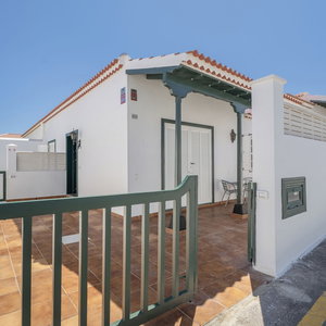 Hotel Charming Bungalow Rental In Abades, Spain - Perfect Family Retreat cazare Abades