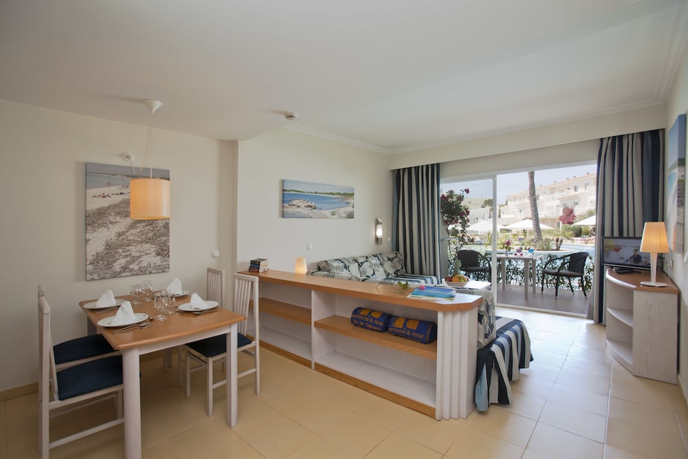 Aparthotel Isla De Cabrera