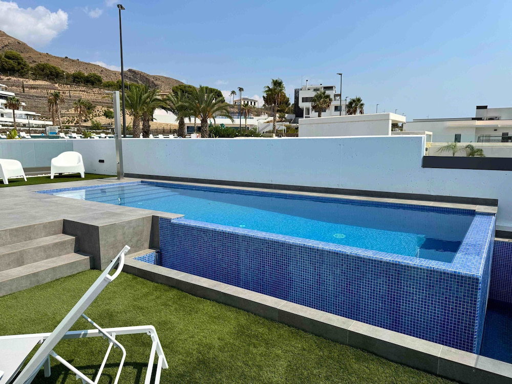 Resort Seascape Villa 8 By Bookaparadise