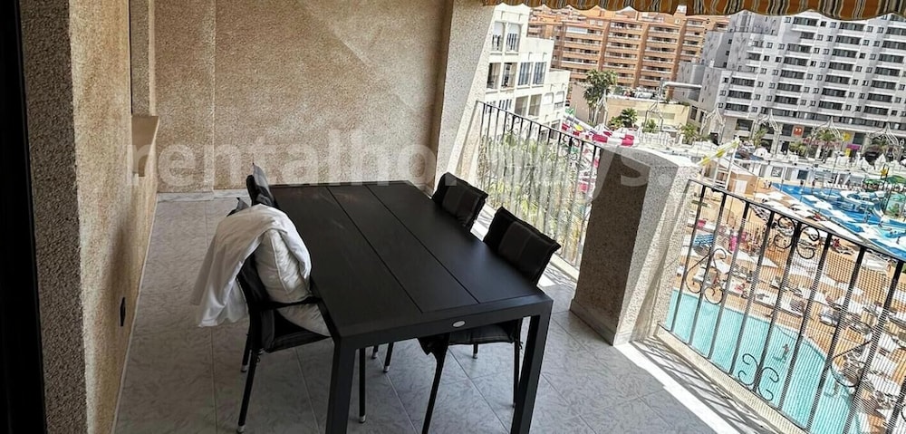 Charming 3-Bedroom Apartment In Oropesa Del Mar, Spain