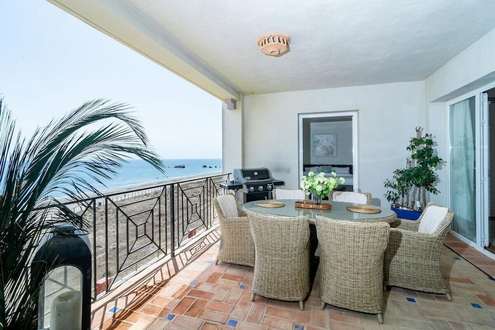 Hotel Lap- 3 Bed Apartment On The Beach. Families Only