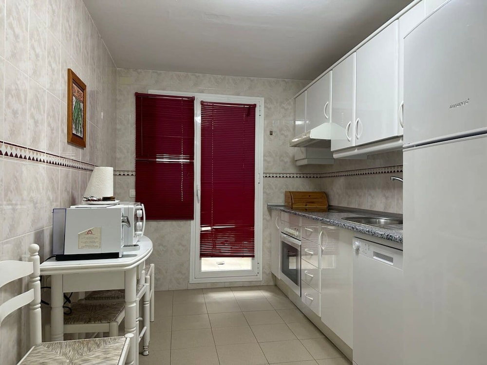 Hotel Standard 2 Bedroom Ground Floor Apartment F-3