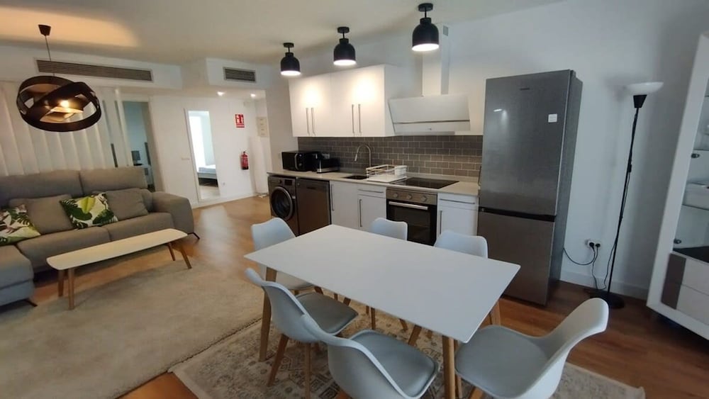 Hotel Studio 2 Bed-1 Bathroom For 3 No Terrace F-3