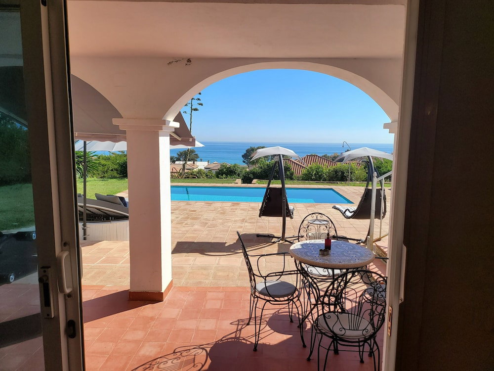 Hotel Stunning Apartment With Pool Close To Estepona, Es