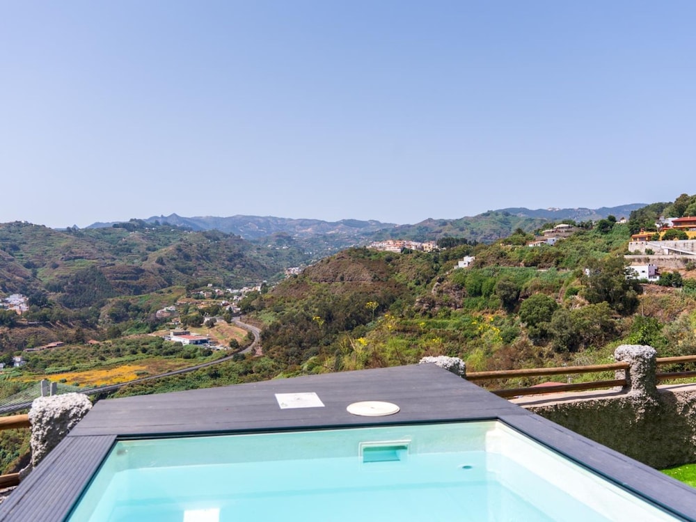 Vivelorural Casa Priya Pool And Views