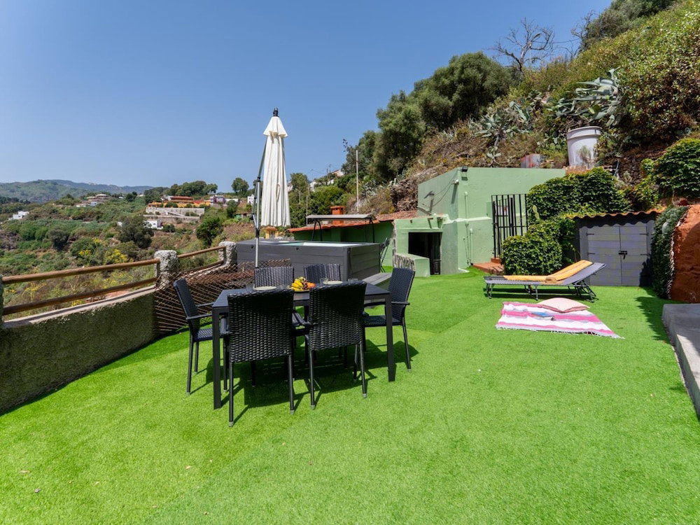Vivelorural Casa Priya Pool And Views