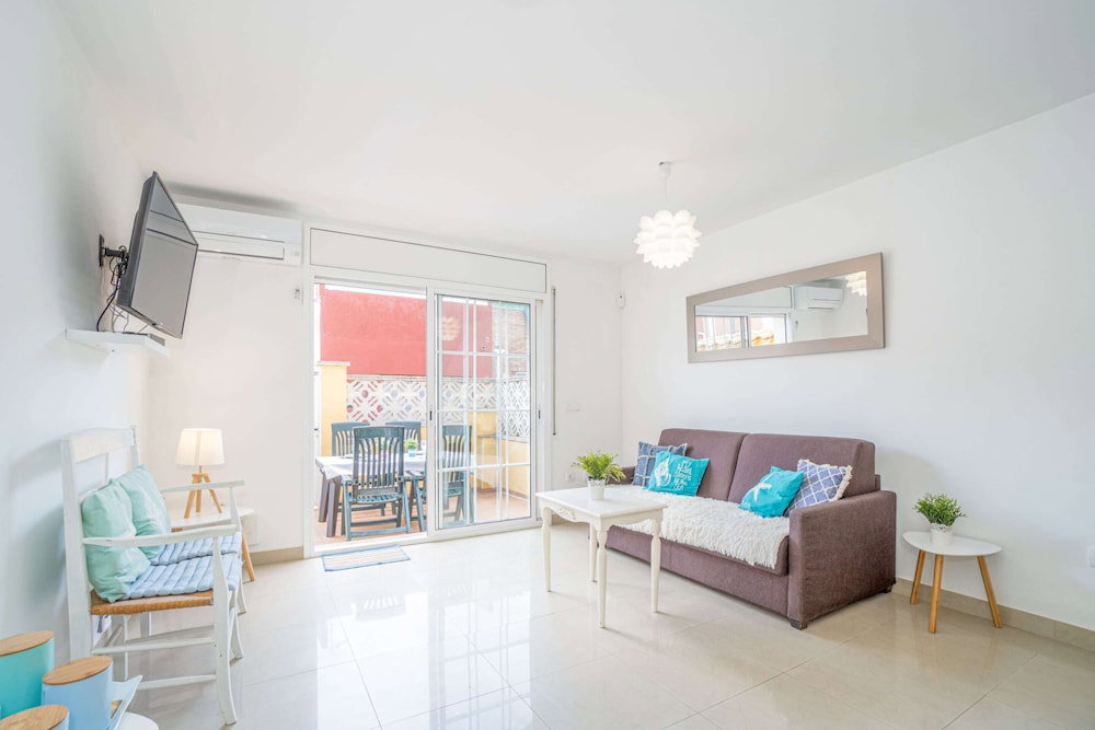Hotel House In Empuriabrava Near Aiguamolls Reserve