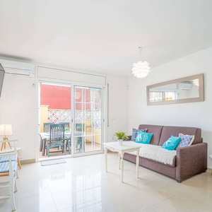 Hotel House In Empuriabrava Near Aiguamolls Reserve cazare Empuriabrava