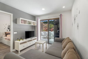 Hotel Charming 2-Bedroom Apartment In Puerto De Santiago cazare Santiago del Teide