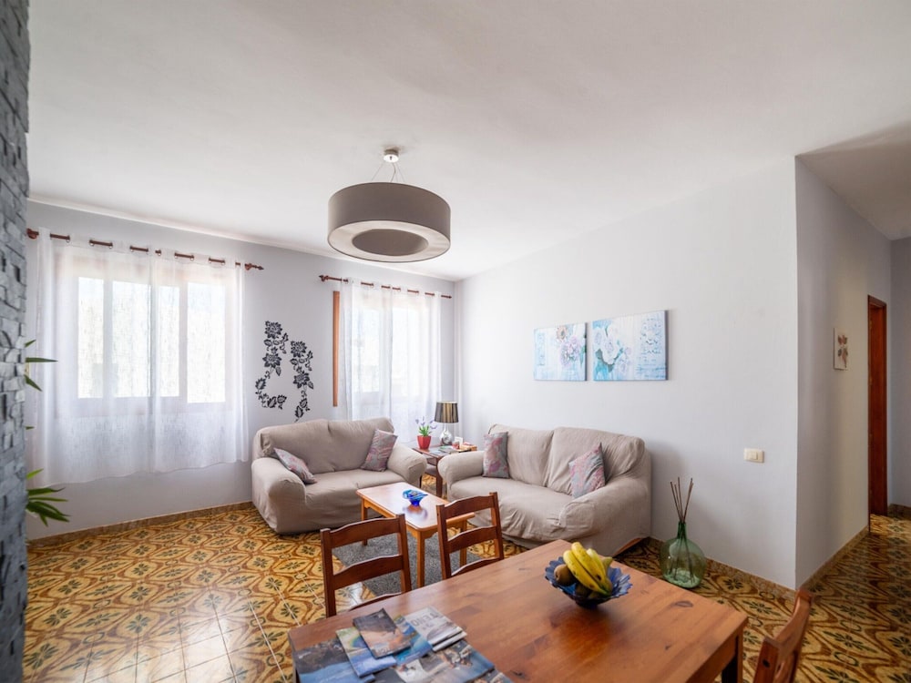 Hotel Holiday Home Los Silos Near Playa La Caleta