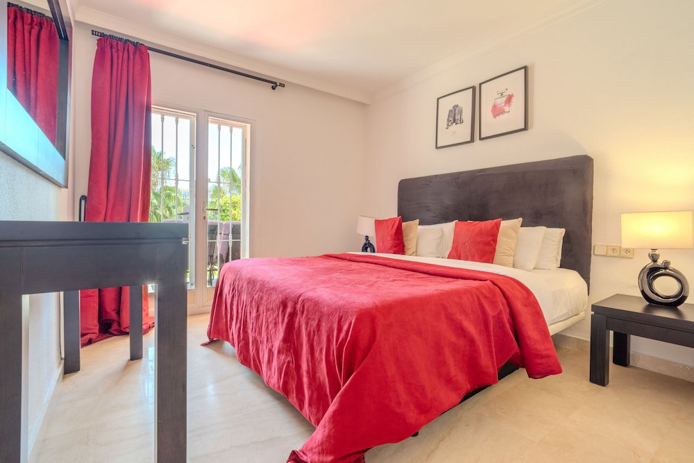 Hotel Lalq13 Stunning Frontline Golf 3 Bed Apt