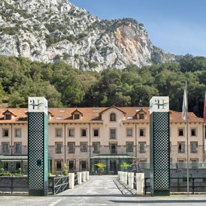 Hotel Hotel Balneario La Hermida cazare Tresviso