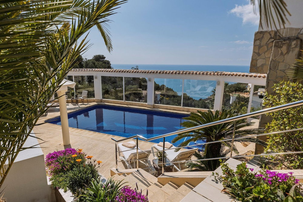 Hotel Rijos In J Vea With 3 Bedrooms And 3 Bathrooms