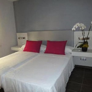 Hotel Hotel Avenida 31 cazare San Pedro de Alcantara