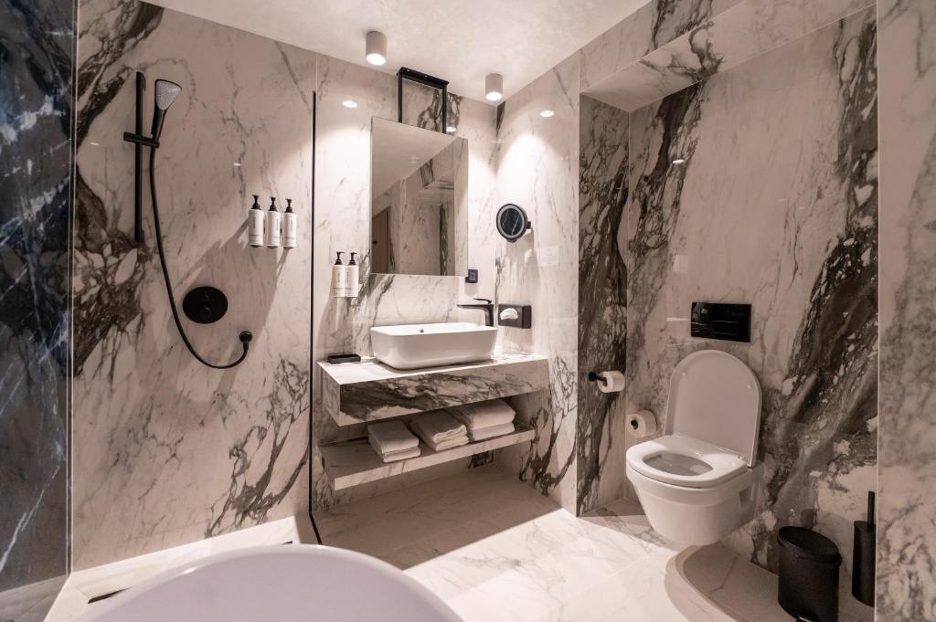 Crowne Plaza Constanta - Mamaia Beach by IHG