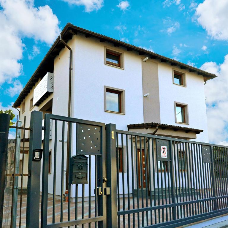 Hotel Elena Haus