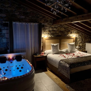 Hotel Akla Hotel Suites Valles Pasiegos cazare Saro