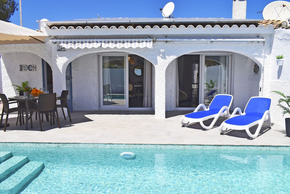 Ch3400 In Denia With 3 Bedrooms And 2 Bathrooms