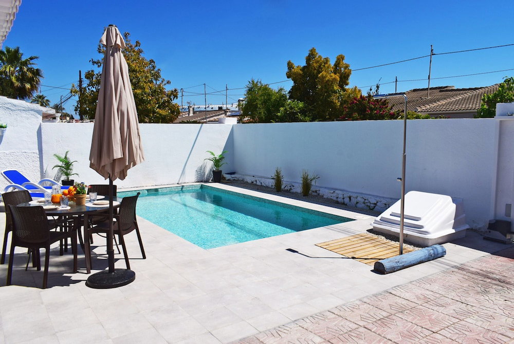 Ch3400 In Denia With 3 Bedrooms And 2 Bathrooms