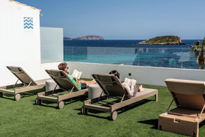Hotel Outsite Ibiza - Work, Connect, Explore cazare Santa Eularia des Riu