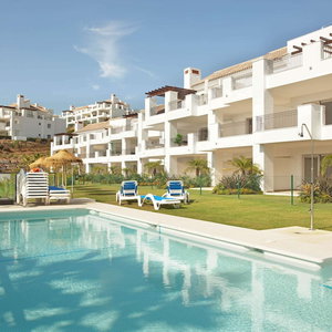 Sejur Modern Apartment With Pool vacanta Fuengirola