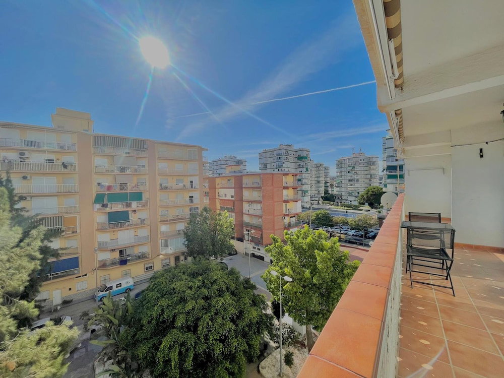 Hotel Terrasol Barco 5 In Torre Del Mar