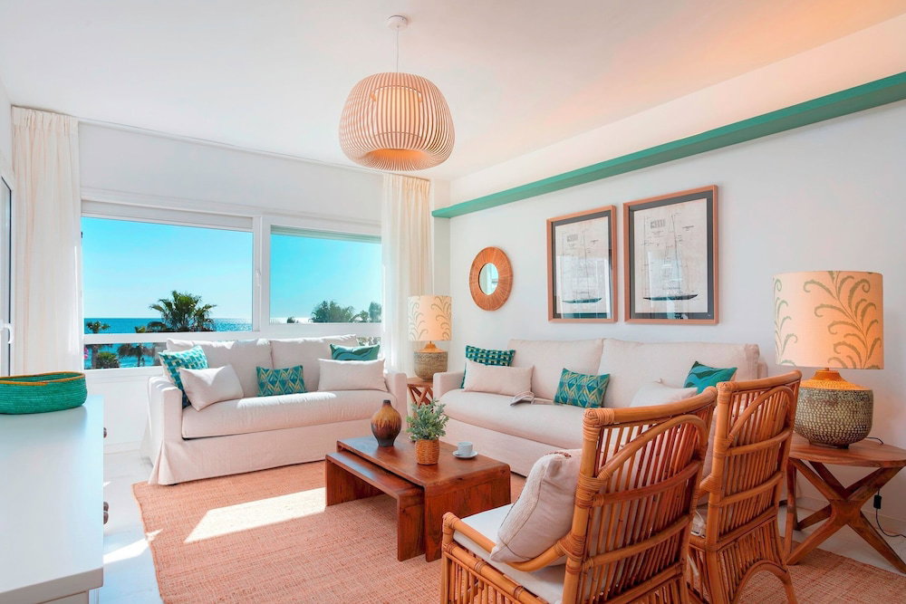 Hotel Beachfront Apartment In Puerto Banus. Playa Rocio