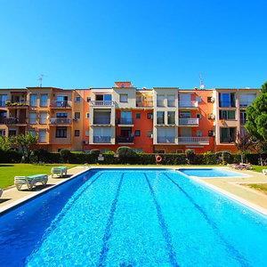 Hotel Apartment In Empuriabrava Near The Beach cazare Empuriabrava