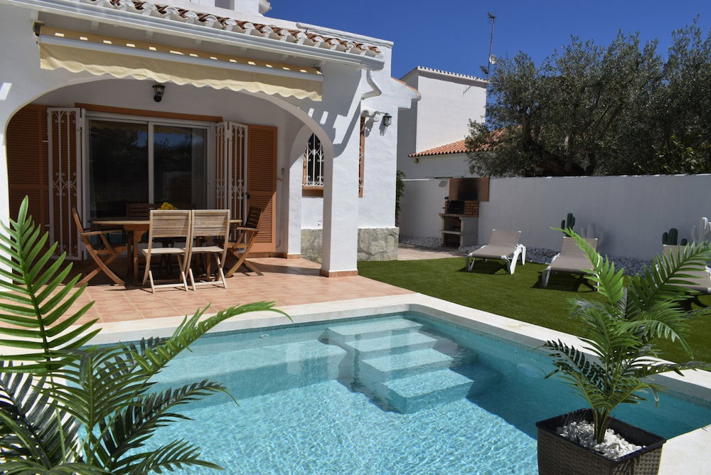 Hotel 05 Ch3100 In Denia With 3 Bedrooms And 2 Bathrooms