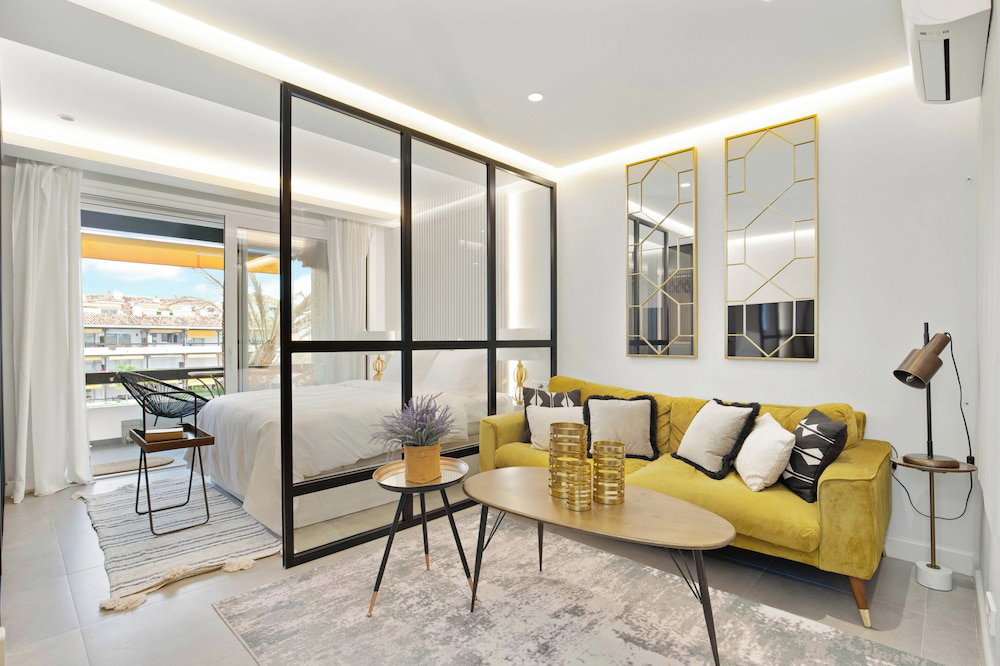 Hotel Golden Mile Lux Sea View Suite & Balcony