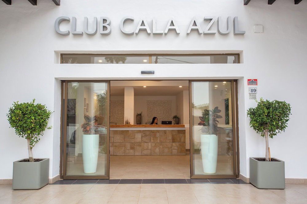 Hotel Apartamentos Club Cala Azul