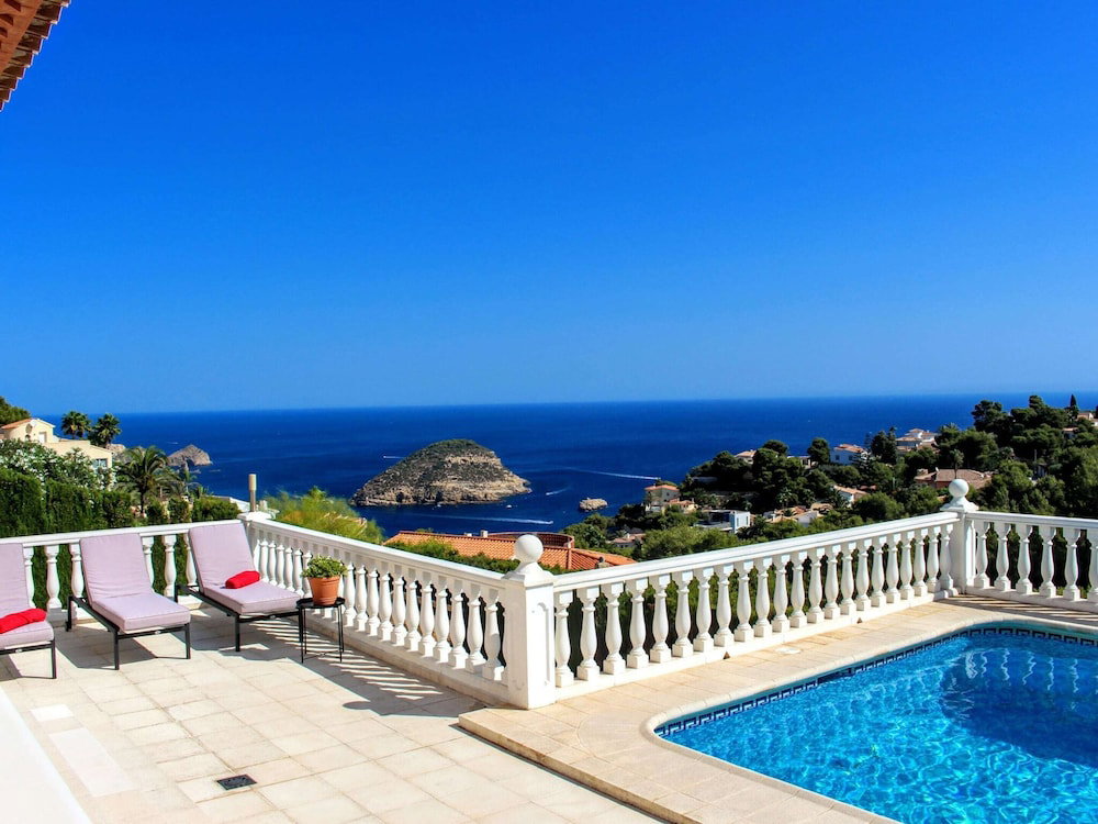 Hotel Villa With Heated Pool