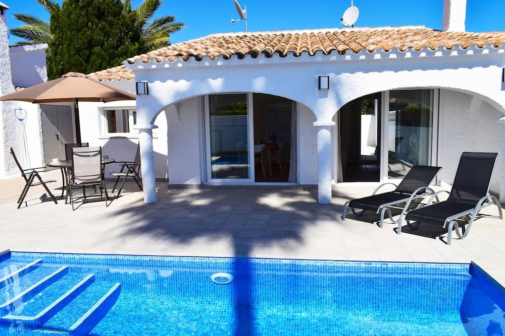 05 Ch3200 In Denia With 3 Bedrooms And 2 Bathrooms