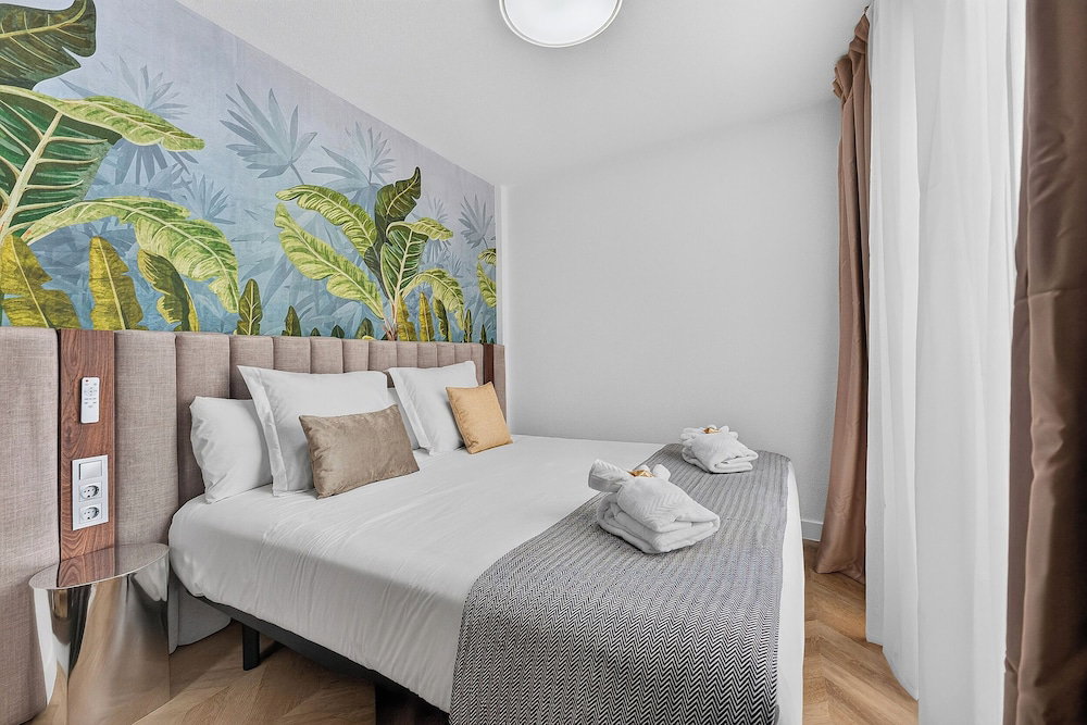 Coast Suites