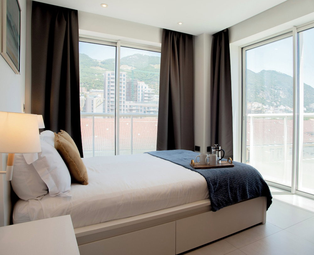 Hotel Bentley Holiday Apartments - West One