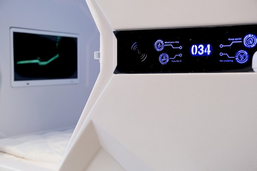 Hotel Capsule Hotel Happy Lounge