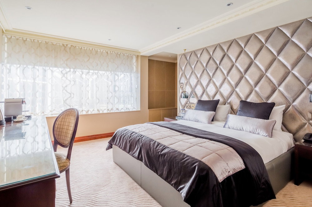Radisson Blu Hotel, London Heathrow