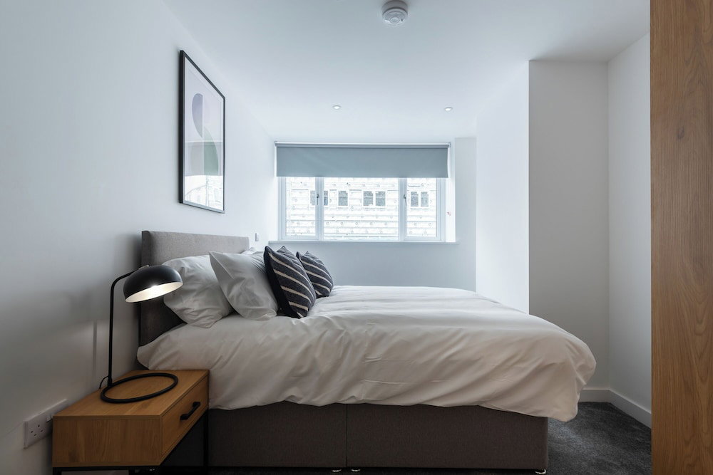 Hotel City Point Apartments By Guestz