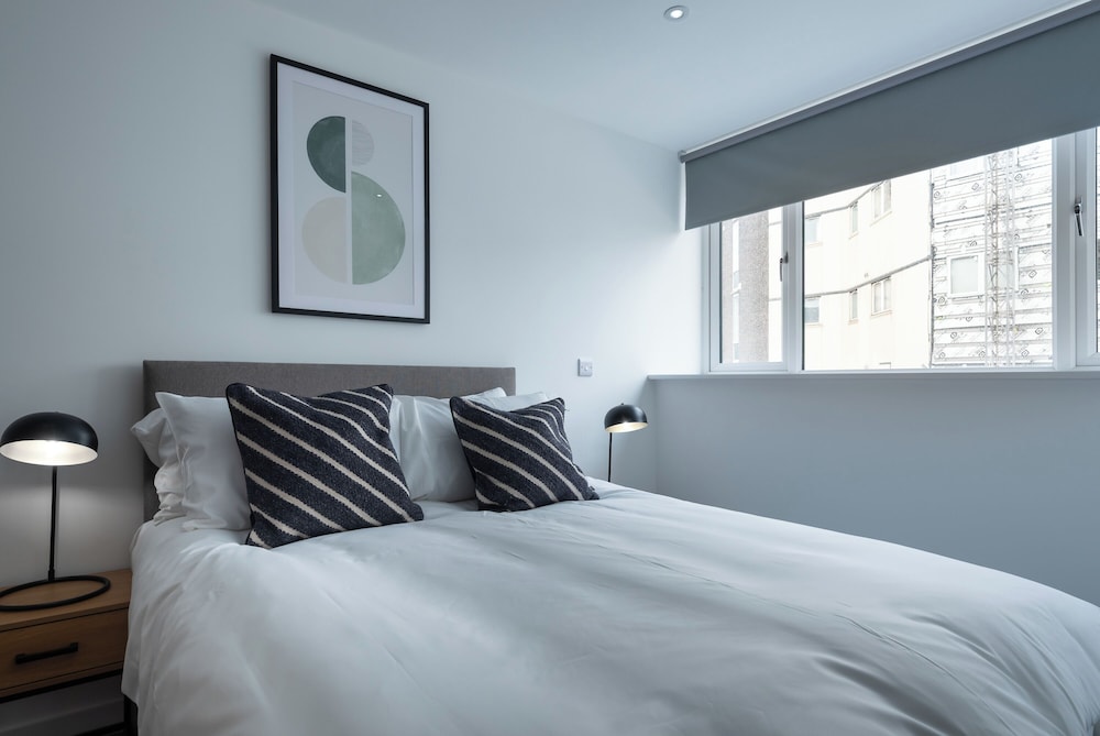 City Point Apartments By Guestz