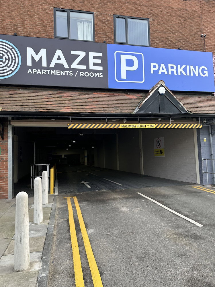 Hotel Maze Apartments And Rooms