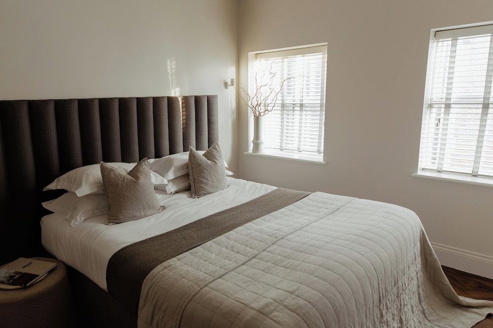 Hideout Apartment Hotel